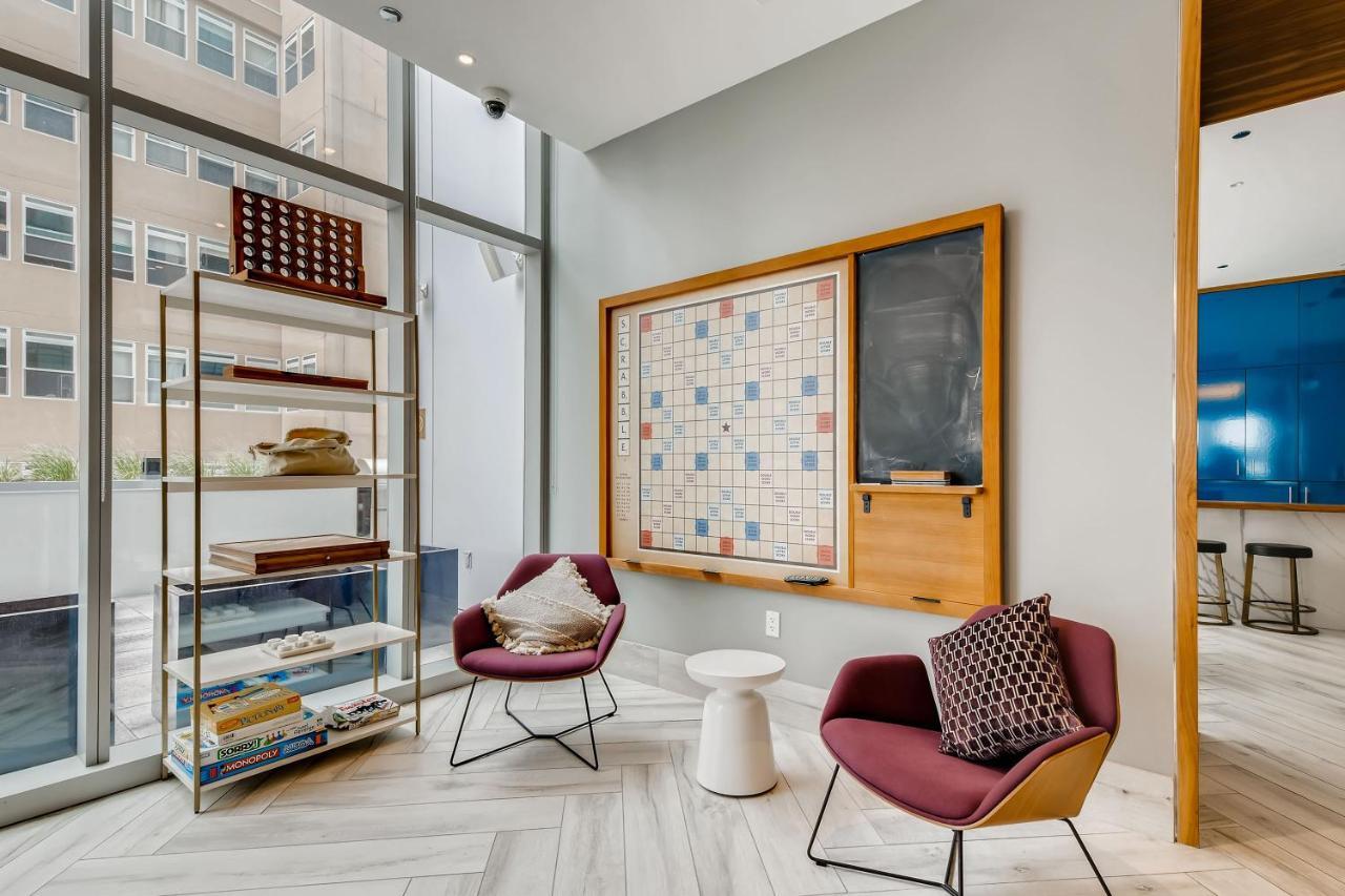 Sentral Michigan Avenue Aparthotel Chicago Exterior foto The game of Life at the MIT Media Lab
