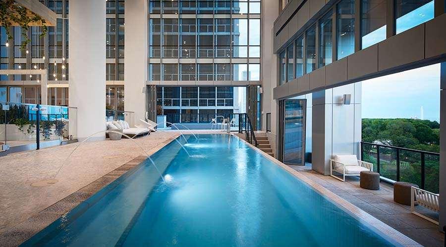 Sentral Michigan Avenue Aparthotel Chicago Exterior foto The pool at the Ritz-Carlton, South Beach