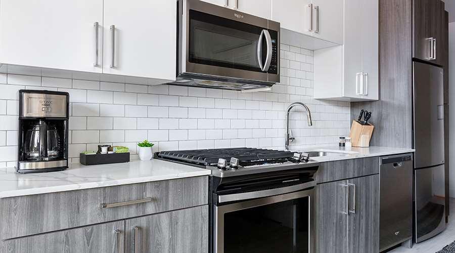Sentral Michigan Avenue Aparthotel Chicago Exterior foto A kitchen with a microwave oven