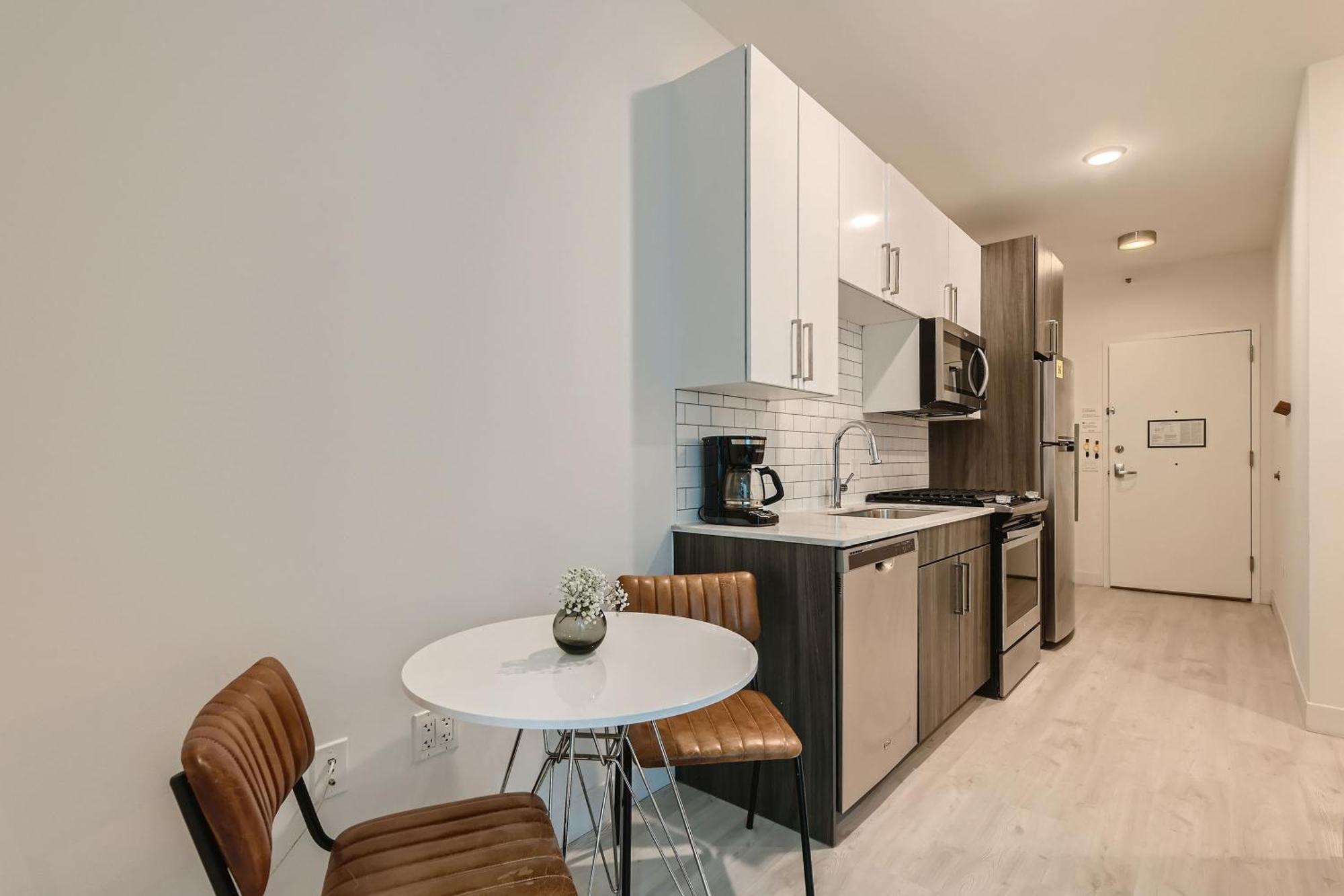Sentral Michigan Avenue Aparthotel Chicago Cameră foto Kitchen