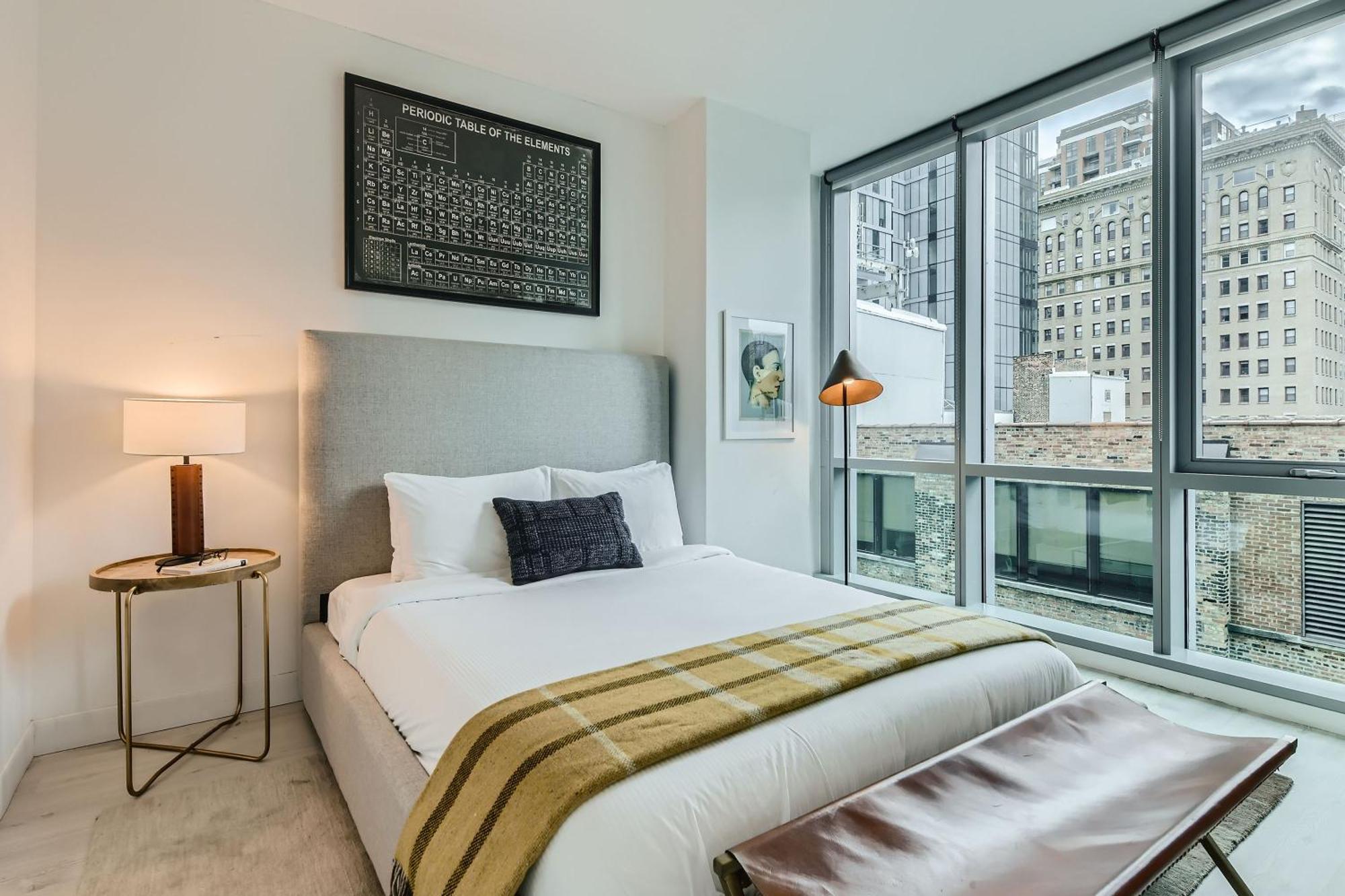 Sentral Michigan Avenue Aparthotel Chicago Cameră foto A bedroom